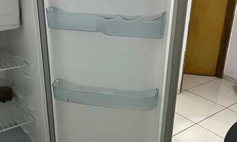 Imagem 3: Vendo geladeira, funcionando tudo direitinho ótima