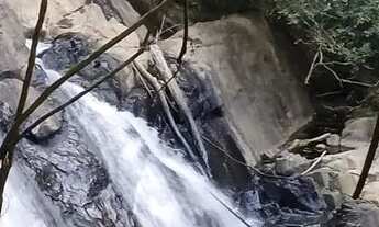 Imagem 7: Ds(terreno rodeado pelo verde!!