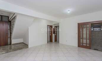 Imagem: Casa sobrado com 3 dormitórios, sendo 1