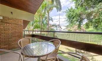 Imagem 7: Casa em Porto Alegre, no bairro Ipanema, com 3 dormitório(s), e 3 banheiros, à v