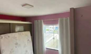 Imagem 2: Sobrado mobiliado com 2 dormitórios sendo 1 suíte e 2 vagas Bairro Cedro, Camboriú/SC