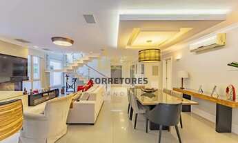 Imagem 7: Sobrado de alto padrão no Condomínio Alta Vista Canoas