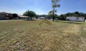 Imagem 2: Dois lotes juntos no Ninho Verde 1, acima do nível da rua, pronto para construir