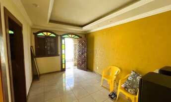 Imagem 2: Casa com 03 quartos, 04 vagas plana e bem localizada, Bairro LetA­cia