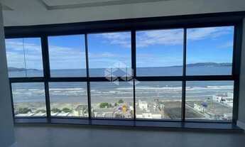 Imagem 2: Apartamento com 4 suítes, 3 vagas de garagem na Meia Praia