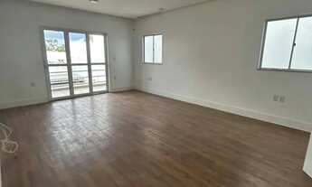 Imagem 3: VENDO CASA COM 4 SUÍTES (1 SUITE MASTER) NO COND LION VILLE - COQUEIRO