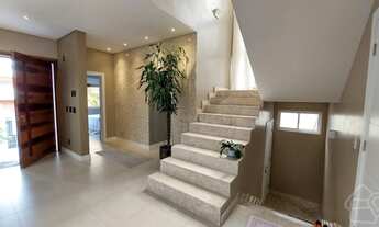 Imagem 2: Casa para Locação em Florianópolis, Sambaqui, 4 dormitórios, 2 suítes, 4 banheiros, 3 vaga