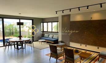 Imagem: Casa alto padrão com 4 suítes, à venda