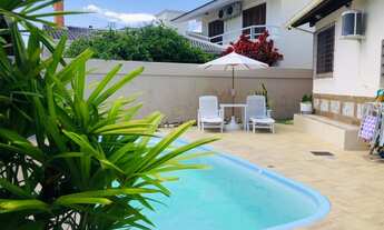 Imagem: Casa com piscina em Jurerê Internacional-Florianópolis