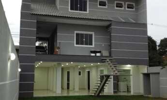 Imagem 3: Sobrado para venda possui 380 metros quadrados com 4 quartos em Capão Raso - Curitiba - PR