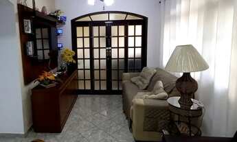 Imagem: Casa para venda tem 230 metros quadrados