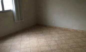 Imagem 6: Excelente dois quartos com varanda e frente para a praça