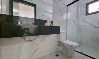 Imagem 2: Casa Condomínio Genesis 1 Alphaville, 5 quartos e 4 suítes. Casa com ótimo acabamento