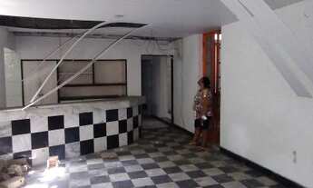 Imagem 5: Oportunidade. Alugo casa com 620 m² na Praça Chora Menino.