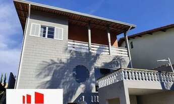 Imagem 2: Permuta - Condomínio muito bem localizado na Granja Viana - Casa, com 3 suítes!!