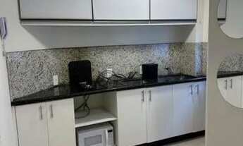 Imagem 4: Apto de 01 dormitório com split, armário embutido, painel e criados-mudos, bwc completo, s