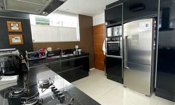 Imagem 3: Casa de alto padrão com 4 suítes, em condomínio, à venda no Vale dos Pinheiros, Nova Fribu