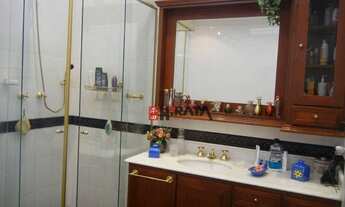 Imagem 7: Ótimo sobrado em rua arborizada! 450 m2 construída!