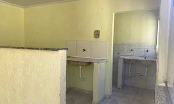 Imagem 3: Aluga-se kitnet Casa com 1 dormitório