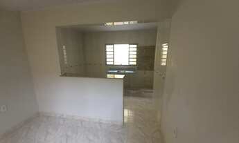 Imagem 5: CASA DE FUNDOS NA QNM 34