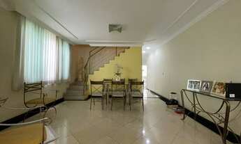 Imagem 2: Casa com 4 quartos, 189 m² - venda por R$ 1.000.000 ou aluguel por R$ 8.500/mês - Castelo