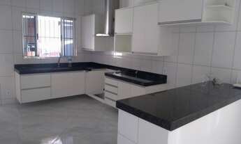 Imagem 5: ALUGO CASA Casa com 3 dormitórios