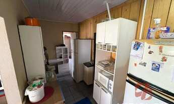 Imagem 4: Casa Geminada para Alugar em Praça Tijucas, 2 Quartos, 50m²