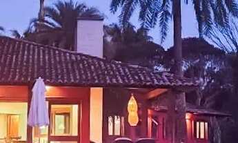 Imagem 4: Casa de luxo com terreno privativo