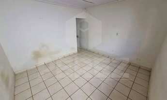 Imagem 6: Conjunto de quitinetes próximo a UCDB