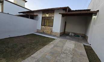 Imagem: Casa Geminada com 4 quartos à venda em