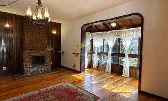 Imagem 2: Casa para Venda em Teresópolis, Iucas, 5 dormitórios, 1 suíte, 3 banheiros, 2 vagas