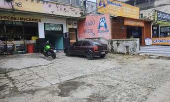 Imagem 5: Loja próximo à Estação e a Praça de Ricardo