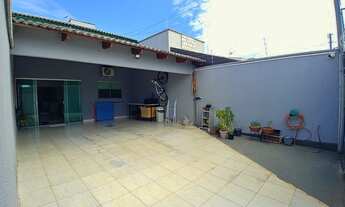 Imagem 4: Casa 3 Quartos c/ 121 m2 - 1 suíte - quintal na frente e no fundo - lote c/ 180 mts