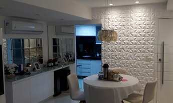 Imagem: 429- Apartamento em Casa Forte, todo reformado