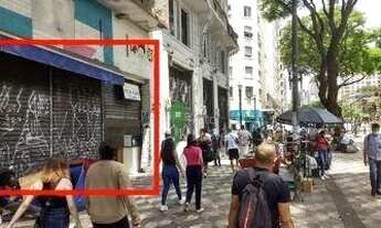 Imagem 5: Loja ao lado do metrô República fluxo elevado de pedestres