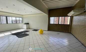 Imagem 2: Apartamento na 1a Quadra da Praia de Ponta Verde com 3 quartos