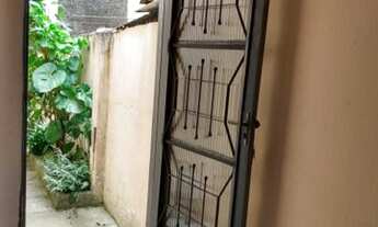 Imagem 6: CASA GRANDE E BOA, para alugar logo. Precinho de apt. P