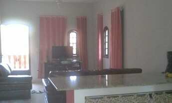 Imagem 4: Casa para aluguel e venda possui 321 metros quadrados com 3 quartos em Feu Rosa - Serra