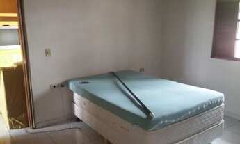 Imagem 5: Sobrado com barracão nos fundos