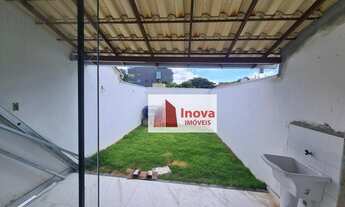 Imagem 3: Ótima Casa com 2 suítes, quintal e vaga para 2 carros pequenos