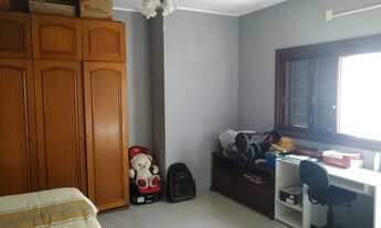 Imagem 4: Casa para venda com 240 metros quadrados com 4 dormitórios no Laranjal - Pelotas - RS