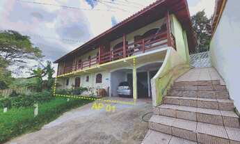 Imagem: Aluga-se apartamento com amplo quintal