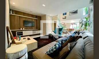 Imagem: Casa à Venda - Bandeirantes, 4 Quartos