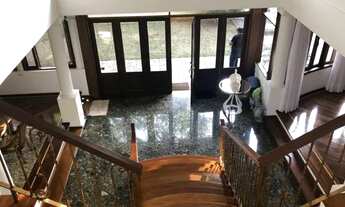 Imagem 5: CASA 820 m2 / 04 Suítes / Piscina / 6 Vagas de Carro / Lareira / Churrasqueira