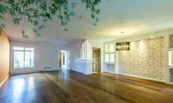 Imagem 2: Casa a venda em Moema com 3 dormitórios, jardim, sala de TV, sala de estar 5 banheiros em