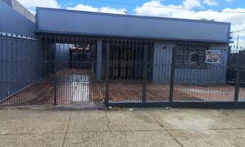 Imagem 2: Vendo casa com 4 quartos e uma casa extra nos fundos