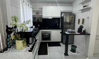 Imagem 7: Sobrado com 4 dormitórios amplos sendo 1 suíte e 4 vagas - Bom Retiro, Joinville/SC