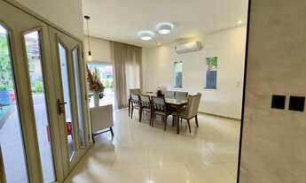 Imagem 3: Casa exclusiva à venda no Cond. Altos de Pinheiros, 5/4, 275m2, reformada