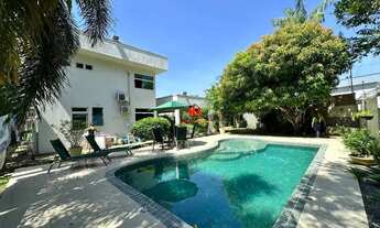 Imagem 8: Casa Duplex Mobiliada 3 Suítes closet e Varanda Piscina ampla com cascata, Espaço Gourmet