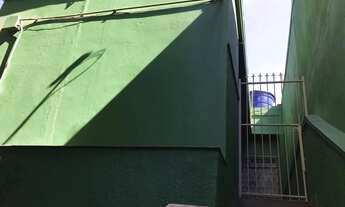 Imagem 2: Casa 02 Quartos - Ótima Localização - Próximo a Comércio e Transporte